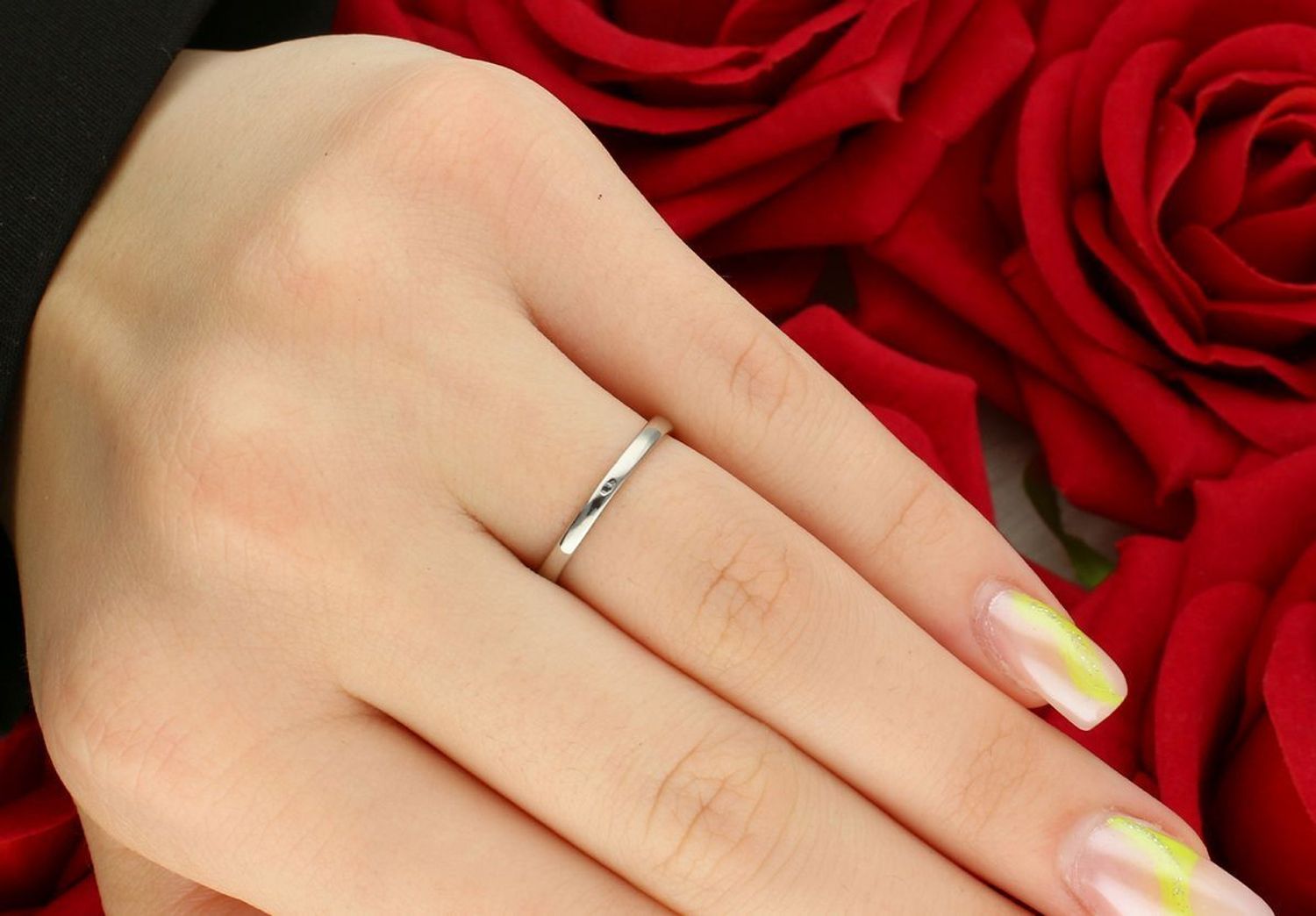 Pierścionek z brylantem 0,05 ct – białe złoto 585 – DIAMENT, klasyczny styl.jpg